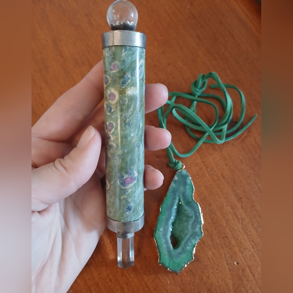 Ruby Zoisite/ Clear Quartz Wand & Agate Necklace Set
